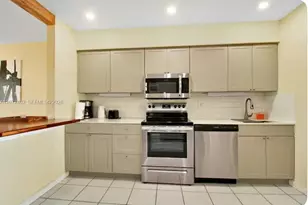 1031 SW 3rd St, Hallandale Beach, FL 33009 - Photo 3