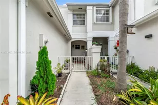 11855 SW 99th St, Miami, FL 33186 - Photo 3