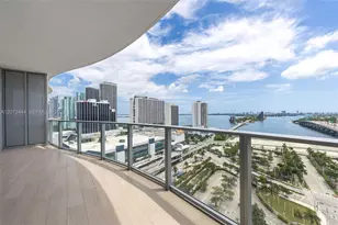 1400 Biscayne Blvd, Miami, FL 33132 - Photo 7