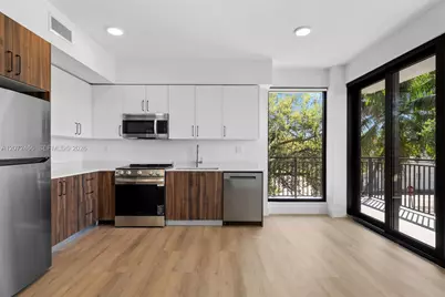 2479 NE 192nd St #105, Miami, FL 33180 - Photo 3
