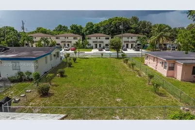 1967 NW 52nd St, Miami, FL 33142 - Photo 5