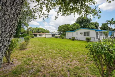 1967 NW 52nd St, Miami, FL 33142 - Photo 9