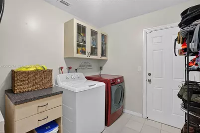 18253 SW 5th St, Pembroke Pines, FL 33029 - Photo 21