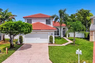 18253 SW 5th St, Pembroke Pines, FL 33029 - Photo 3