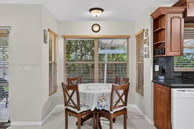 18253 SW 5th St, Pembroke Pines, FL 33029 - Photo 17