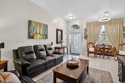 18253 SW 5th St, Pembroke Pines, FL 33029 - Photo 7