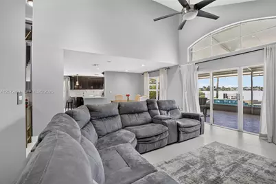 19156 NW 24th Ct, Pembroke Pines, FL 33029 - Photo 7