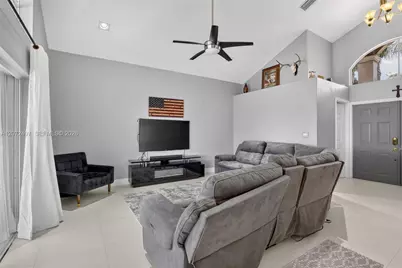 19156 NW 24th Ct, Pembroke Pines, FL 33029 - Photo 5
