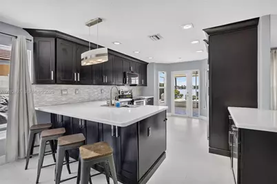 19156 NW 24th Ct, Pembroke Pines, FL 33029 - Photo 13