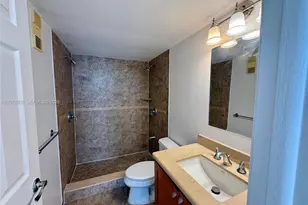 770 Claughton Island Dr, Miami, FL 33131 - Photo 11