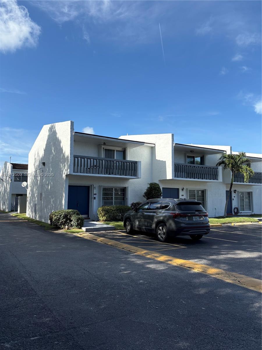 17180 SW 94th Ave #701 - 17180 SW 94th Ave #701, Palmetto Bay, FL 33157 Luxury Property | Jose Angel Pina