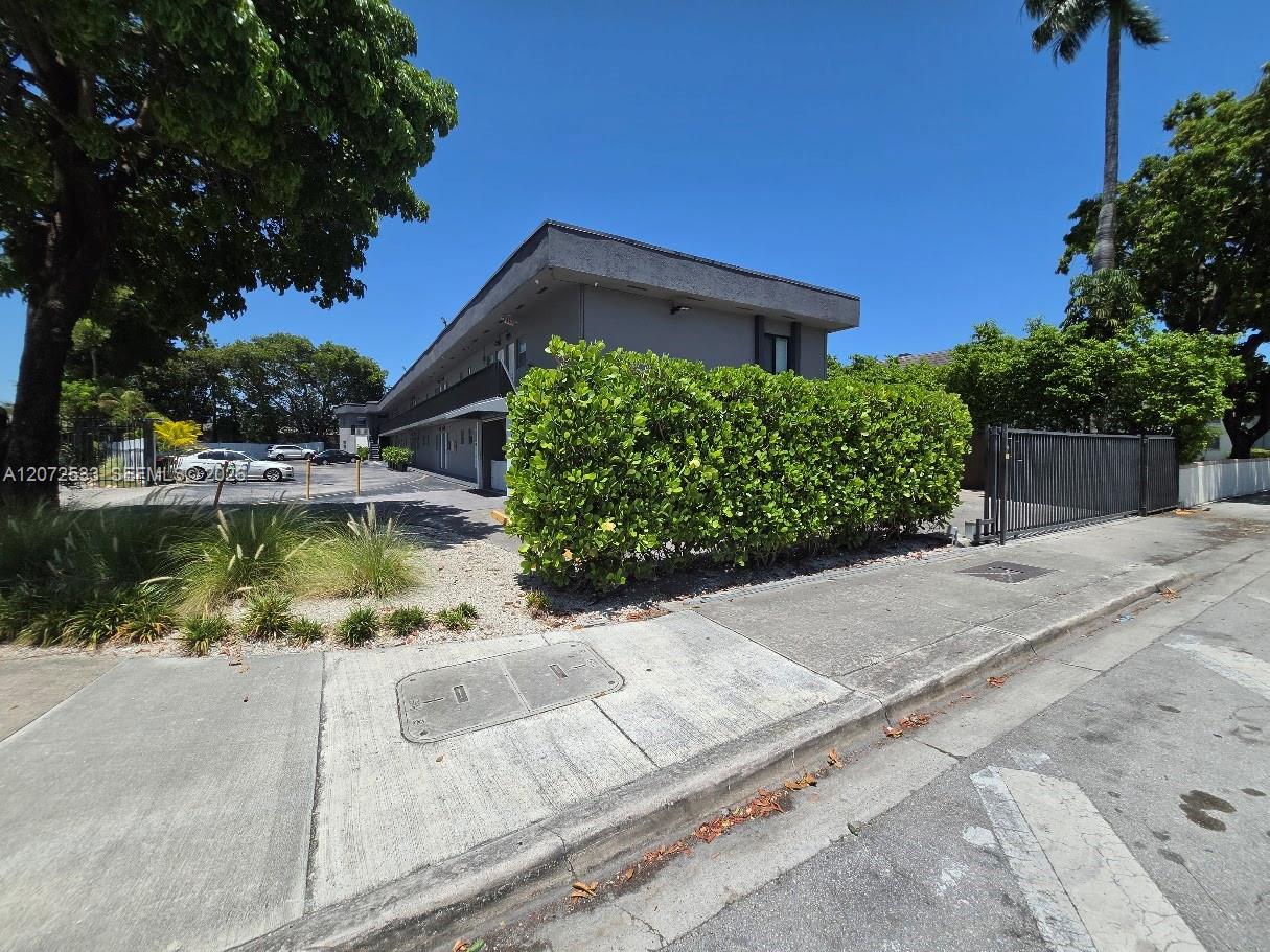 4393 NW 11th St #20 - 4393 NW 11th St #20, Miami, FL 33126 Luxury Property | Jose Angel Pina