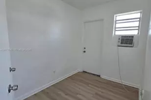 3740 W Hallandale Beach Blvd, Hollywood, FL 33023 - Photo 11