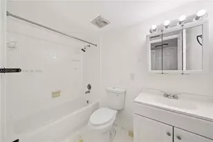 5055 NW 7th St, Miami, FL 33126 - Photo 15