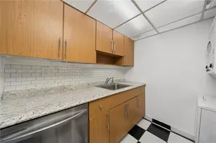 5055 NW 7th St, Miami, FL 33126 - Photo 5