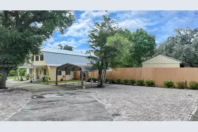 123 Riverbend Dr, Labelle, FL 33935 - Photo 5