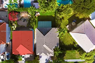 10853 NW 71st St, Doral, FL 33178 - Photo 7
