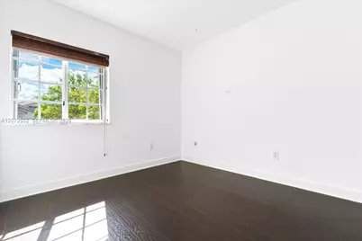 10853 NW 71st St, Doral, FL 33178 - Photo 29
