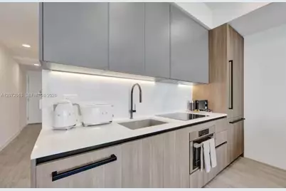 580 72nd #1713, Miami Beach, FL 33141 - Photo 5