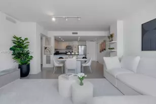 7525 E Treasure Dr, North Bay Village, FL 33141 - Photo 11