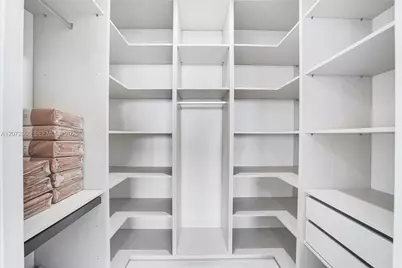 700 NE 24th St #2702, Miami, FL 33137 - Photo 25