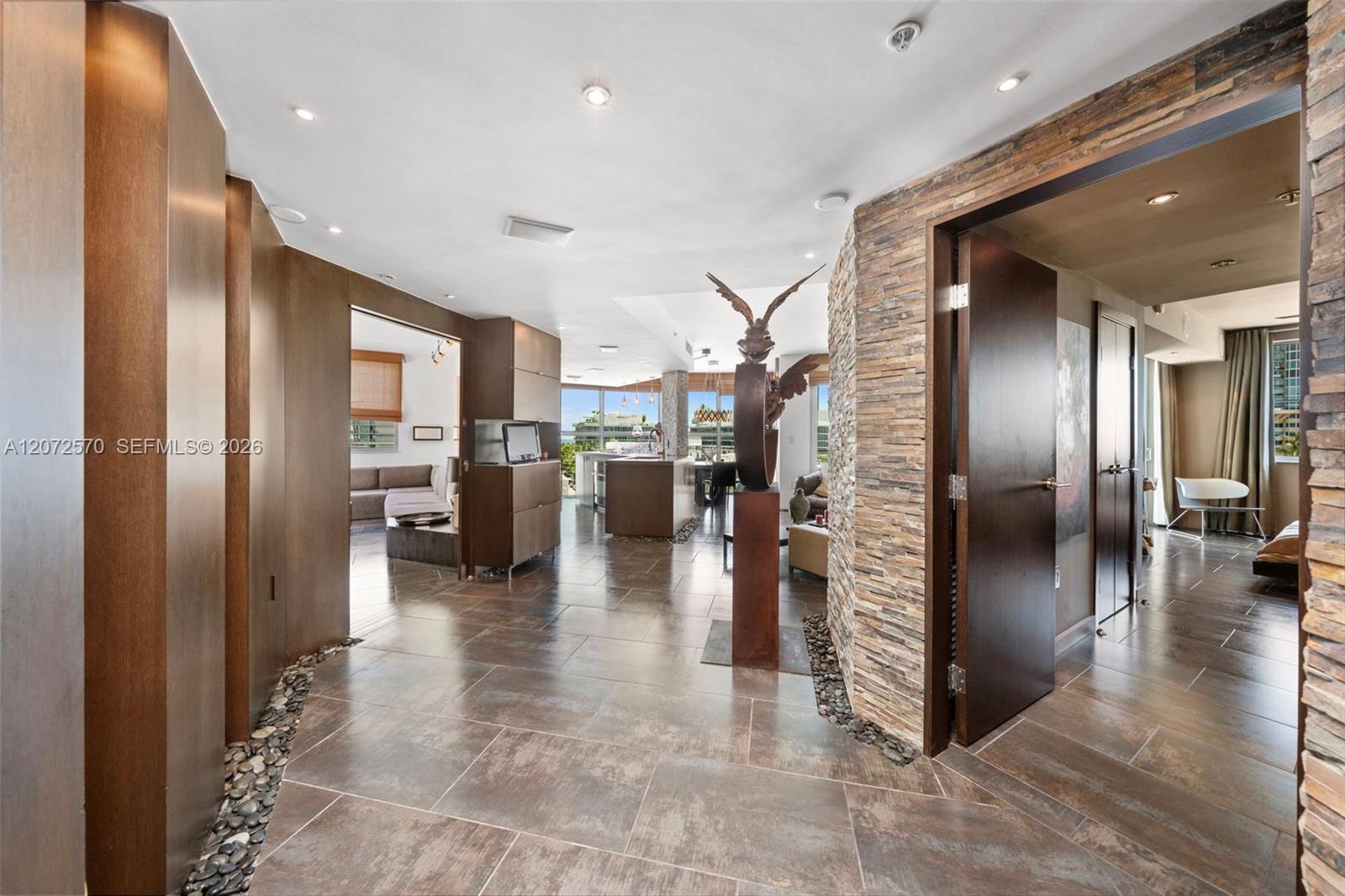 110 Washington Ave #1709 - 110 Washington Ave #1709, Miami Beach, FL 33139 Luxury Property | Jose Angel Pina