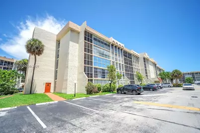 701 Three Islands Blvd #505, Hallandale Beach, FL 33009 - Photo 1