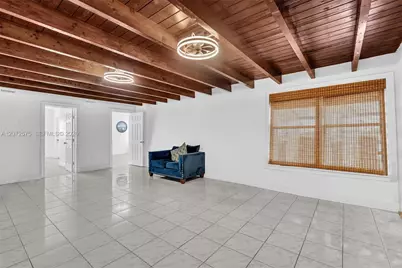 340 W 55th St, Hialeah, FL 33012 - Photo 25