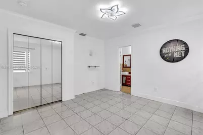 340 W 55th St, Hialeah, FL 33012 - Photo 21