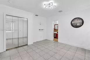 340 W 55th St, Hialeah, FL 33012 - Photo 21