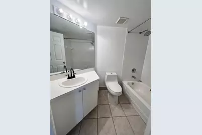 2009 SE 10th Ave #319, Fort Lauderdale, FL 33316 - Photo 5