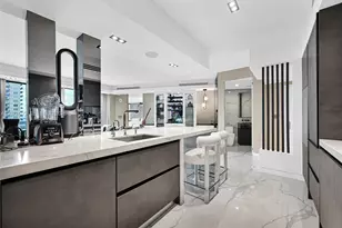 1000 S Pointe Dr, Miami Beach, FL 33139 - Photo 27