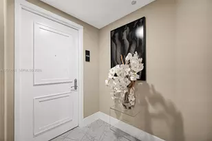 1000 S Pointe Dr, Miami Beach, FL 33139 - Photo 33