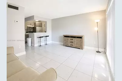 7155 Miami Lakes Dr #P4, Miami Lakes, FL 33014 - Photo 9