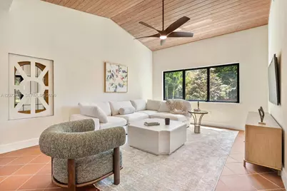 622 NE 98th St, Miami Shores, FL 33138 - Photo 23