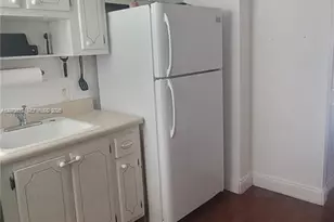 1610 Lenox Ave., Miami Beach, FL 33139 - Photo 9