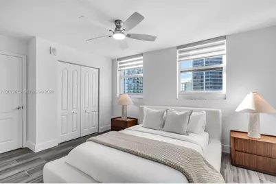 1200 Brickell Bay Dr #2501, Miami, FL 33131 - Photo 15