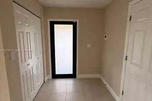 19229 E Lake Dr, Hialeah, FL 33015 - Photo 11