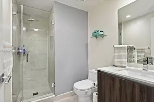 488 NE 18th St, Miami, FL 33132 - Photo 17