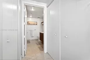 488 NE 18th St, Miami, FL 33132 - Photo 11