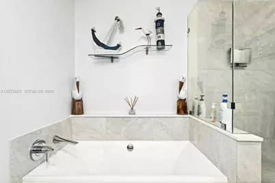 488 NE 18th St #4307, Miami, FL 33132 - Photo 13