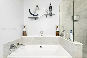 488 NE 18th St, Miami, FL 33132 - Photo 13