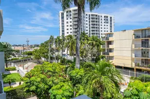 1670 Bay Rd, Miami Beach, FL 33139 - Photo 15