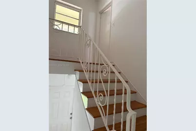 3923 Segovia St #2nd floor, Coral Gables, FL 33134 - Photo 5
