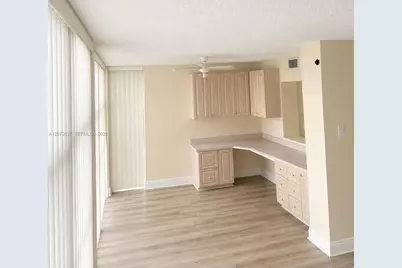 600 Parkview Dr #224, Hallandale Beach, FL 33009 - Photo 7