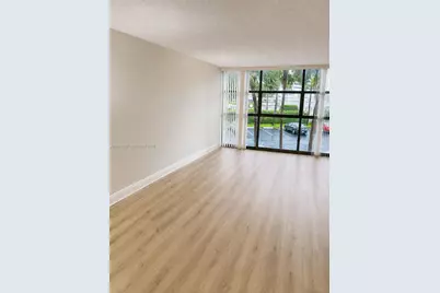 600 Parkview Dr #224, Hallandale Beach, FL 33009 - Photo 5
