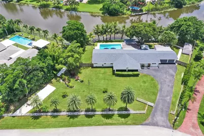 10880 SW 25th St, Davie, FL 33324 - Photo 105