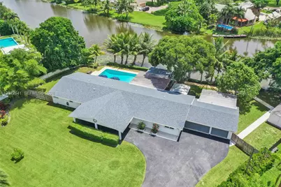 10880 SW 25th St, Davie, FL 33324 - Photo 103