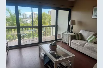 3050 Presidential Way #403, West Palm Beach, FL 33401 - Photo 3