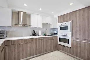 20225 NE 34th Ct, Aventura, FL 33180 - Photo 9